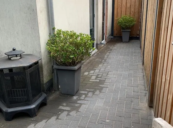 B B Huize Hooijer 4*