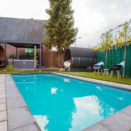 Bed & Breakfast B B Huize Hooijer